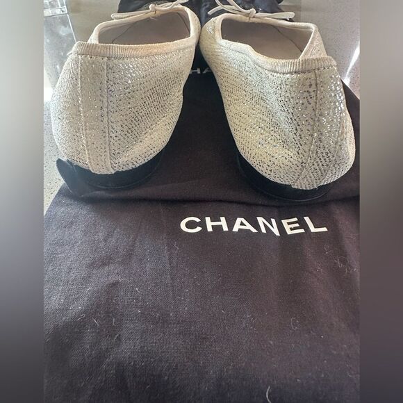 CHANEL women’s Ballet Flats size 38C - Picture 3 of 8
